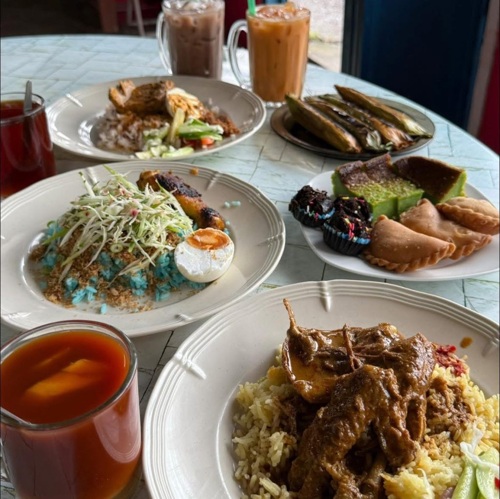 Tempat Makan di Gua Musang