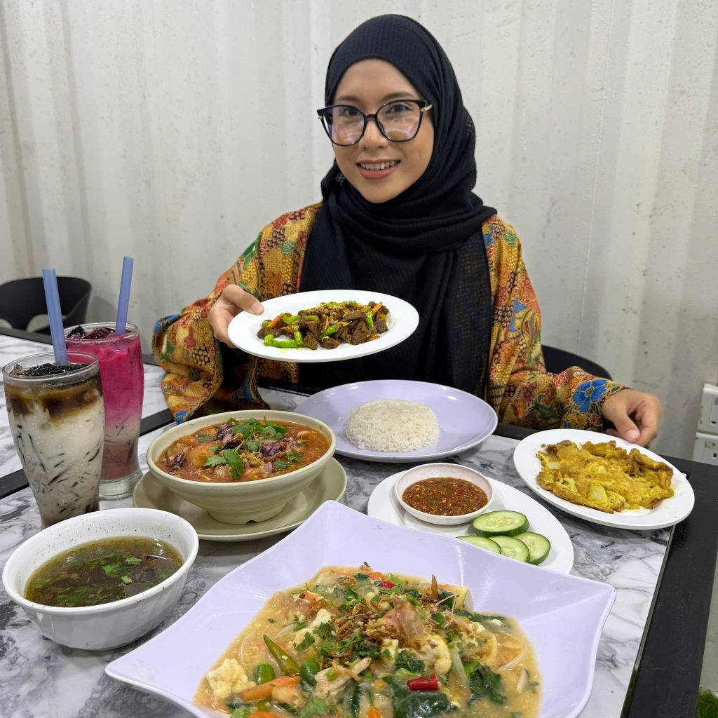 Tempat Makan di Gua Musang